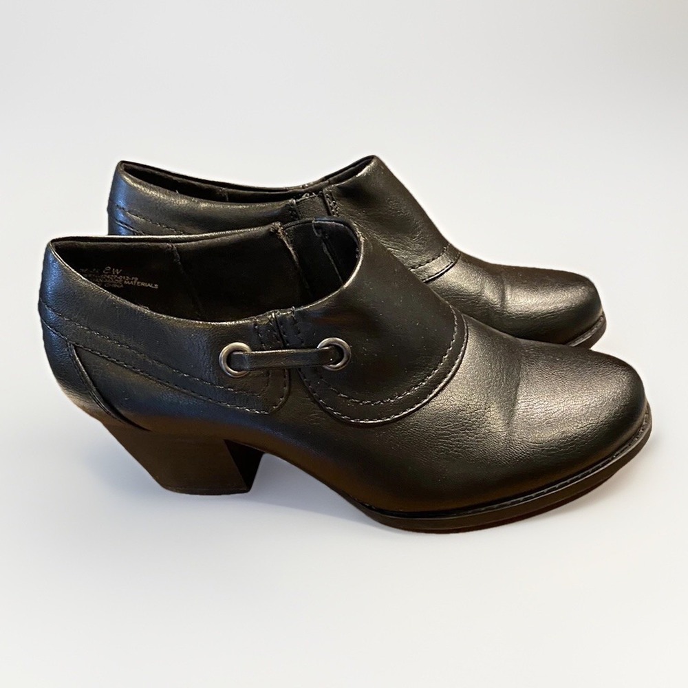 Bare Traps Women's Size 8M Renee Black Leather Shoes Slip‎ On Ankle Booties